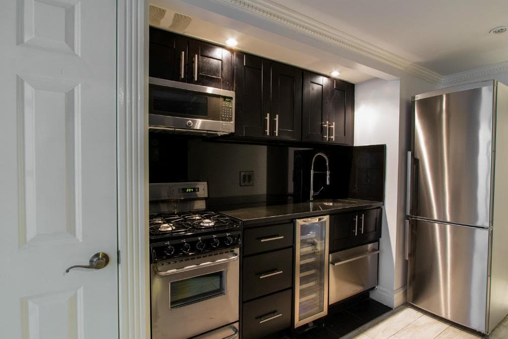 345 West 53 Street #A, Manhattan, NY 10019 1