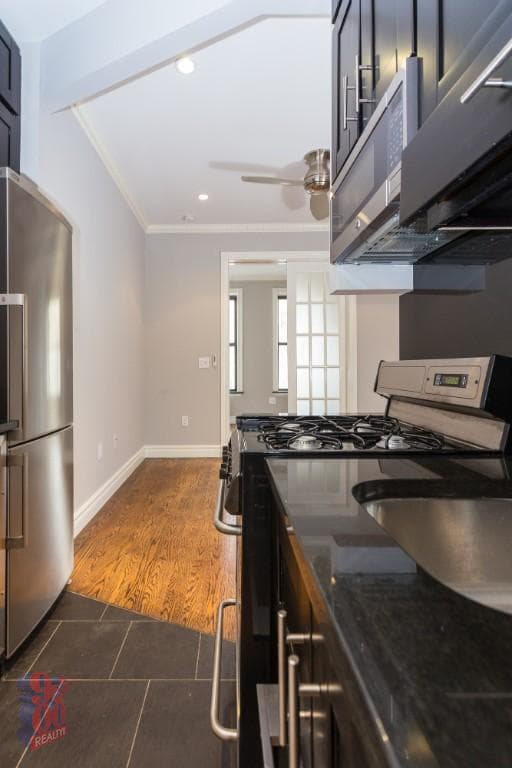 60 Avenue B #4A, Manhattan, NY 10009 1