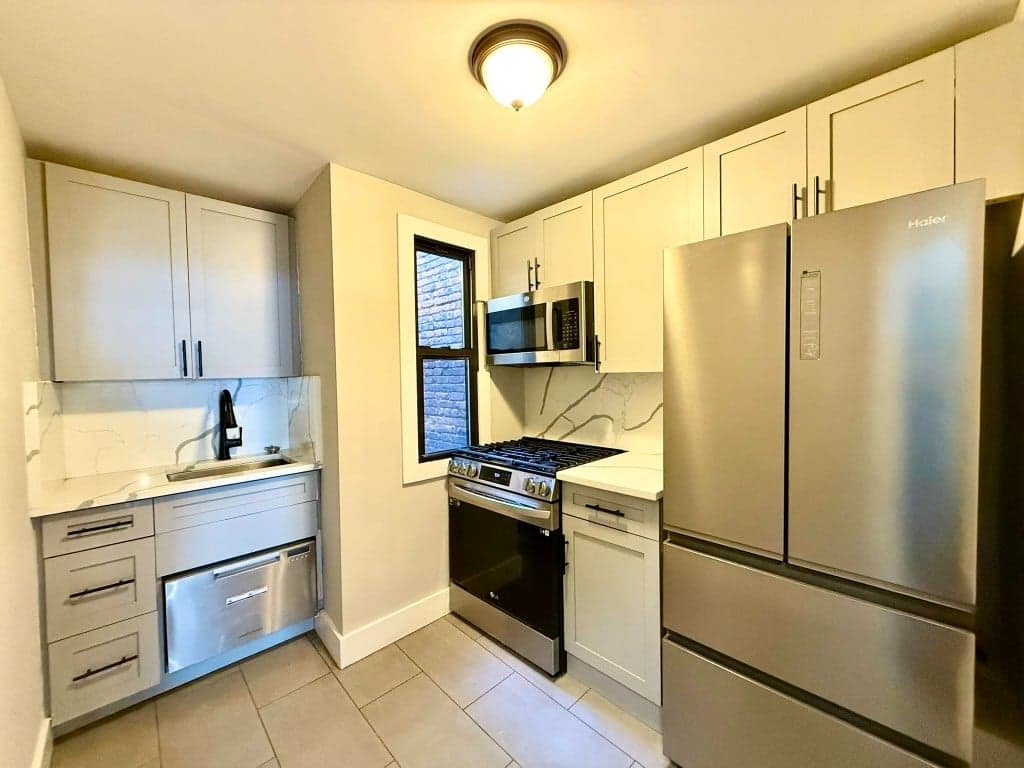 231 East 4 Street #5B, Manhattan, NY 10009 1