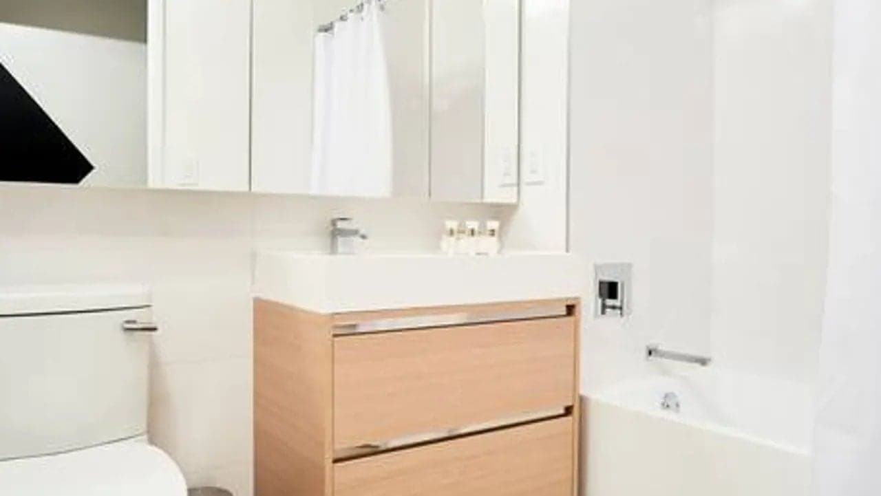 164 Pearl Street #2107, Manhattan, NY 10005 1