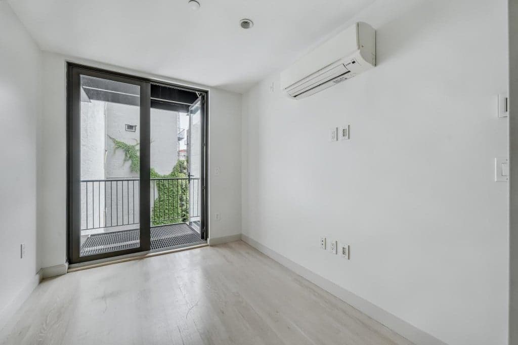 152 2 Avenue #2B, Manhattan, NY 10003 1