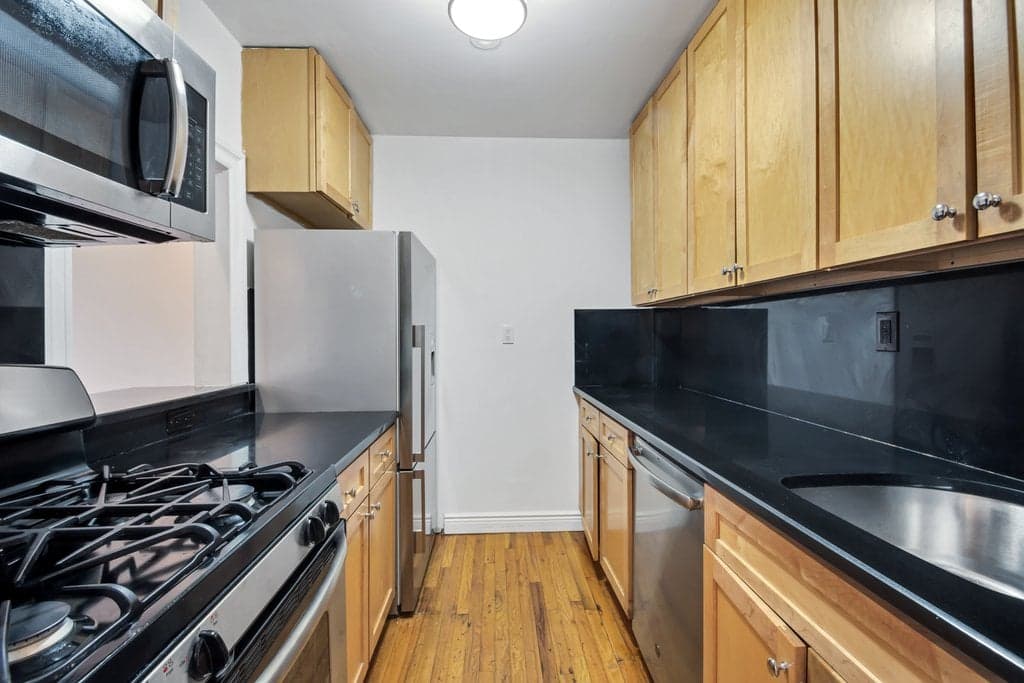37 West 54 Street #PHB, Manhattan, NY 10019 1