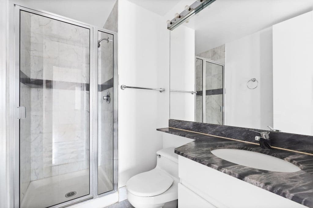 236 East 47 Street #24E, Manhattan, NY 10017 1