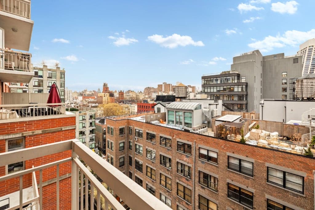 520 West   23 Street #11B, Manhattan, NY 10011 1