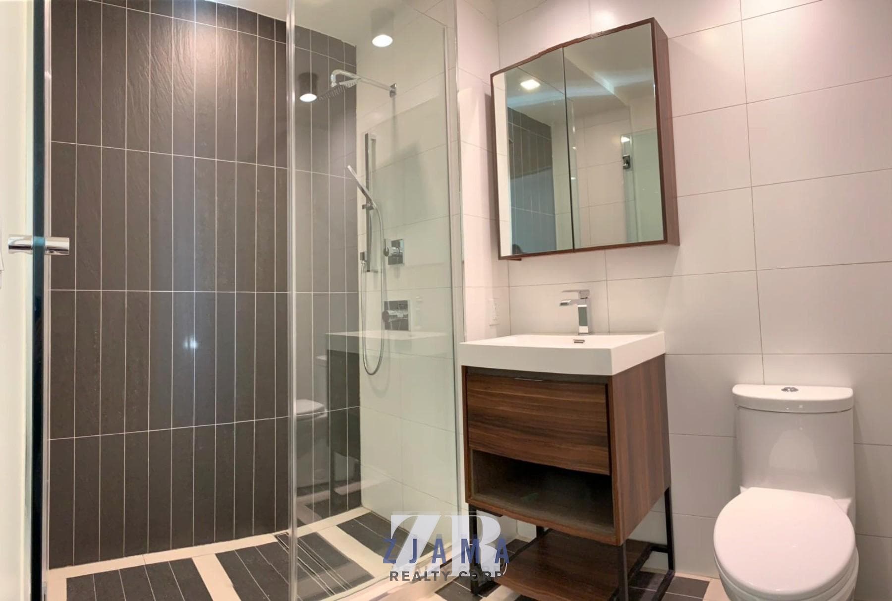 25 East 19 Street #7A, Brooklyn, NY 11226 1