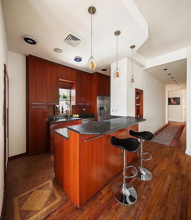 176 Broadway #12f, Manhattan, NY 10038 1