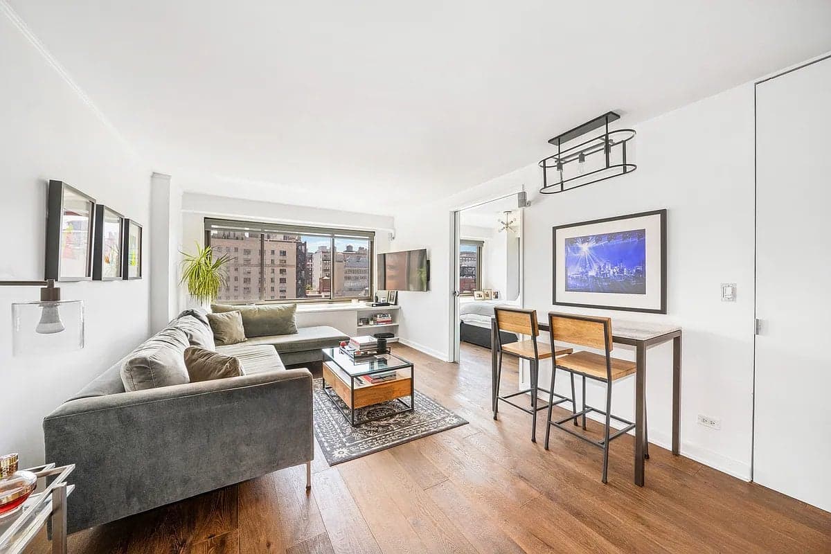 201 W 21 St #12J, Manhattan, NY 10011 1