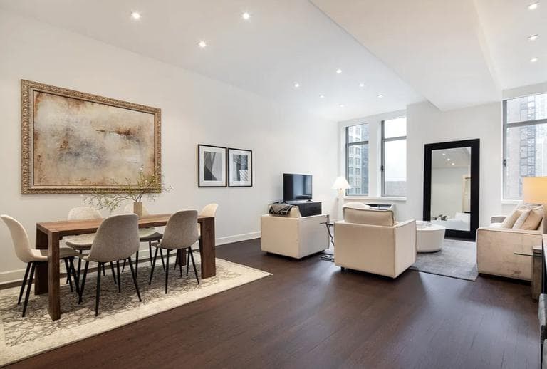 212 West   25 Street #7, Manhattan, NY 10001 1