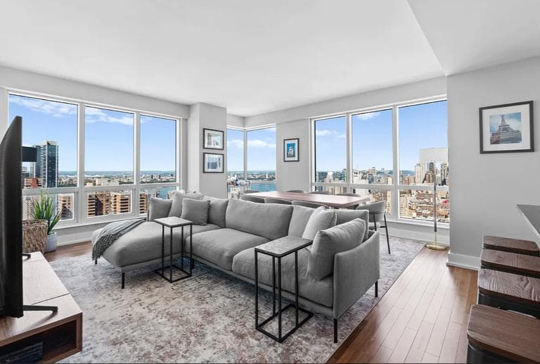 350 West 42 Street #47, Manhattan, NY 10036 1