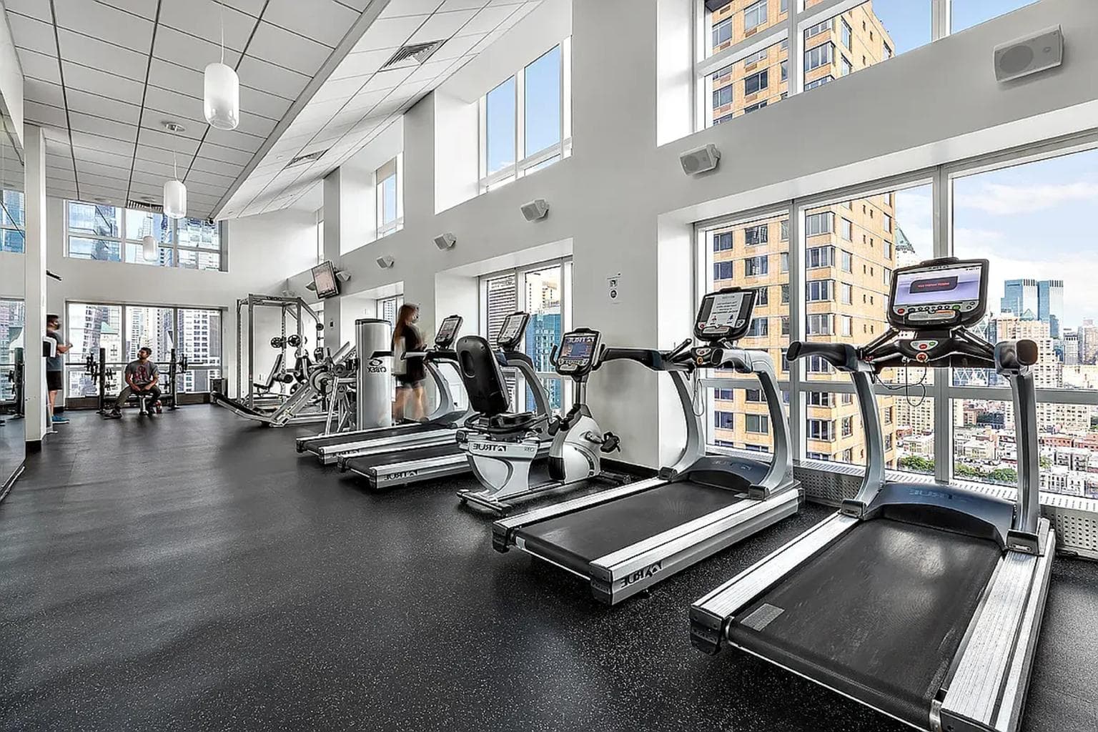 Atelier 635 West   42 Street #37A, Manhattan, NY 10036 1