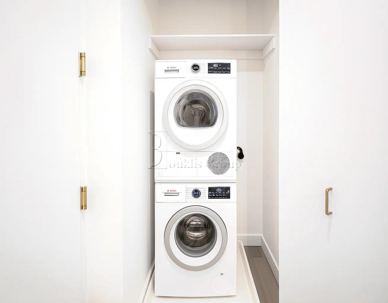 180 Water Street #13M, Manhattan, NY 10038 1