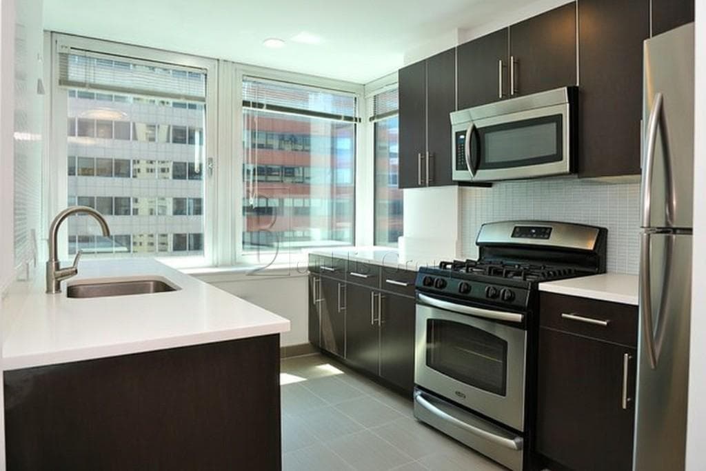 200 Water Street Apartments by Rockrose 200 Water St #12M, Manhattan, NY 10038 1