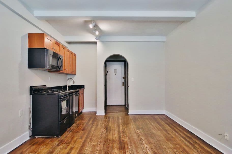 11 Waverly Place #03H, Manhattan, NY 10003