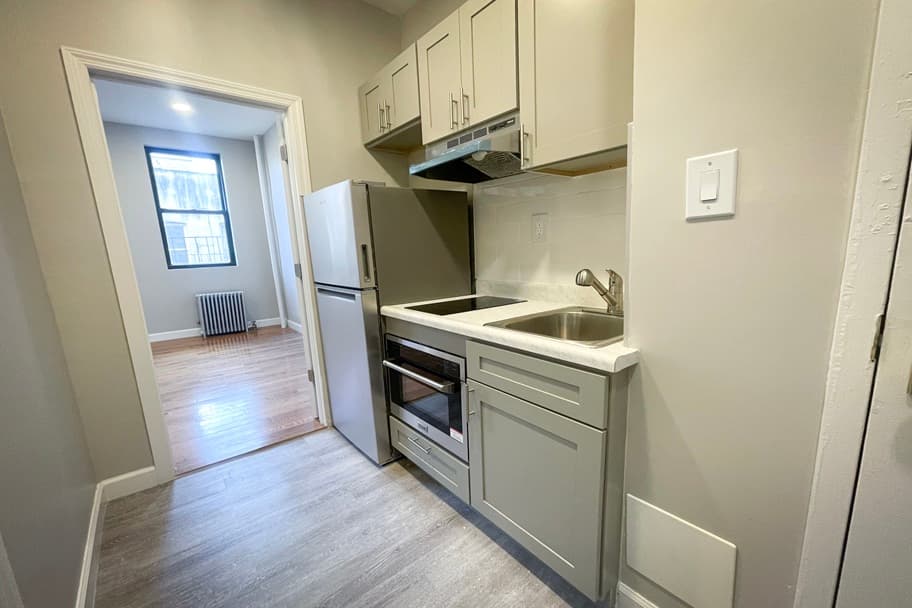 110 East 7 Street #15, Manhattan, NY 10009 - Image 1