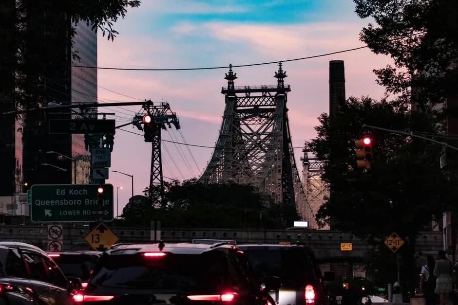 Should you rent in Astoria or Ridgewood? — What each is like to live in
