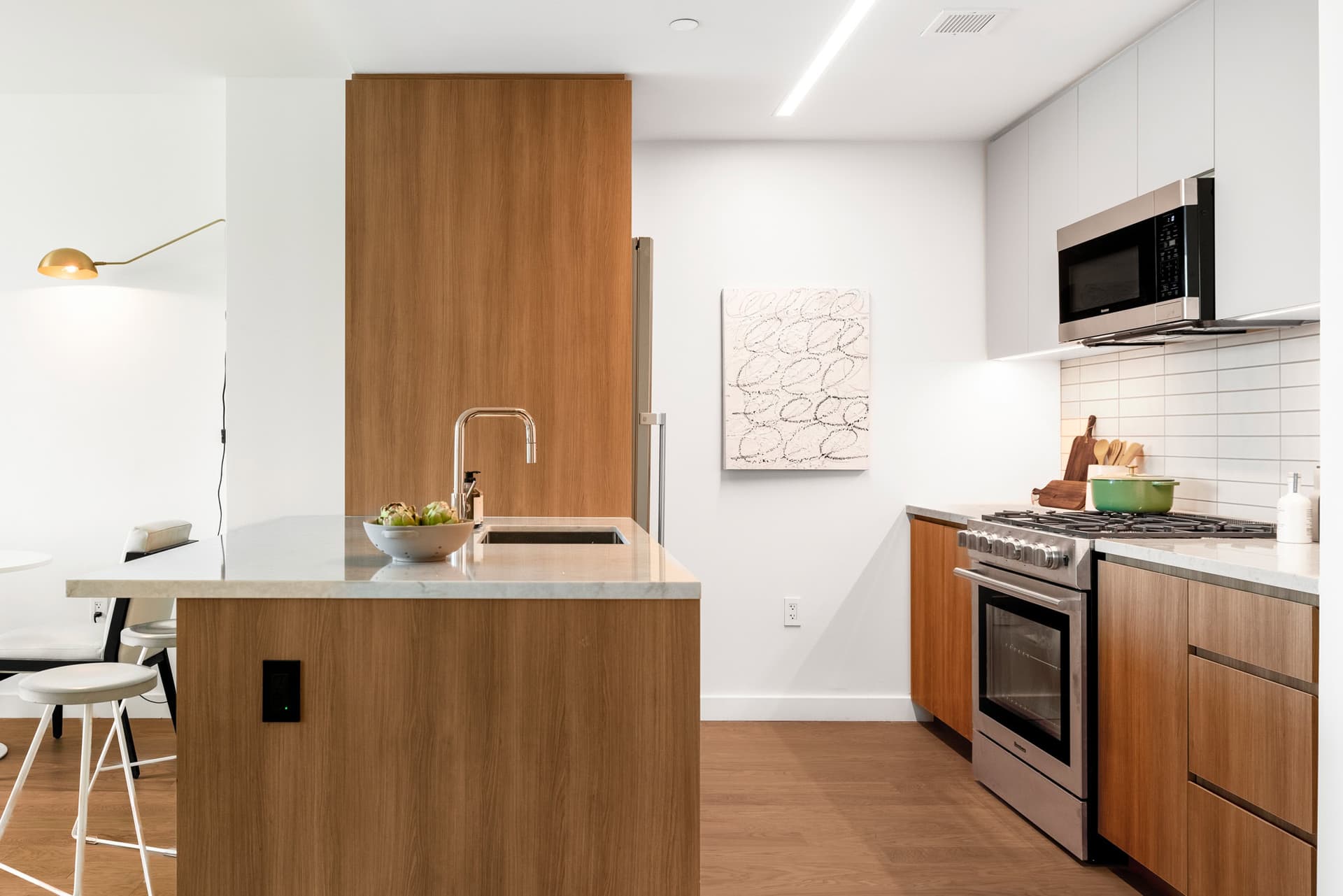 5 Lincoln Ave #E-2422, The Bronx, NY 10454 1