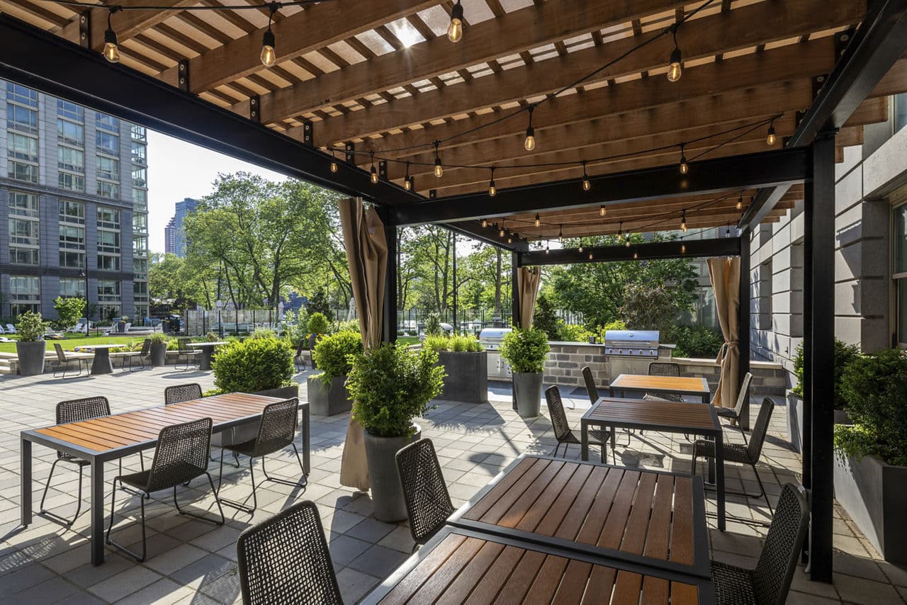 The Octagon 888 Main Street #1235, Manhattan, NY 10044 1