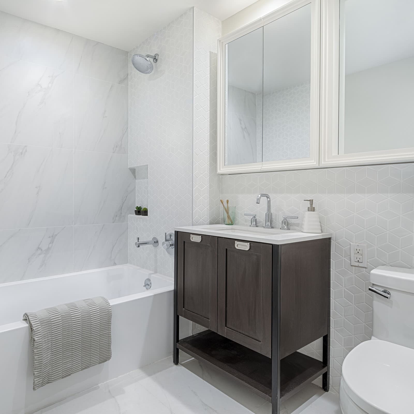 409 Eastern Parkway #306, Brooklyn, NY 11216 - Image 1