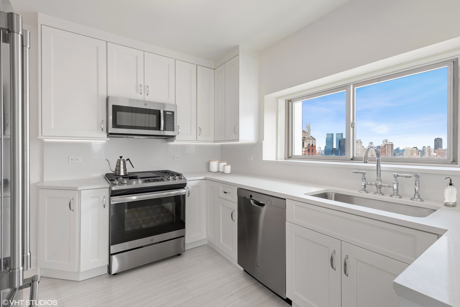 211 East 70 Street #17E, Manhattan, NY 10021 1