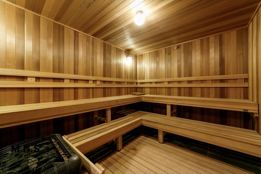 22-44 Jackson Ave #821, Queens, NY 11101 1