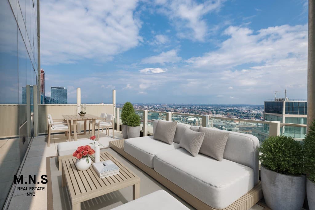 2244 Jackson Avenue #809, Queens, NY 11101 1