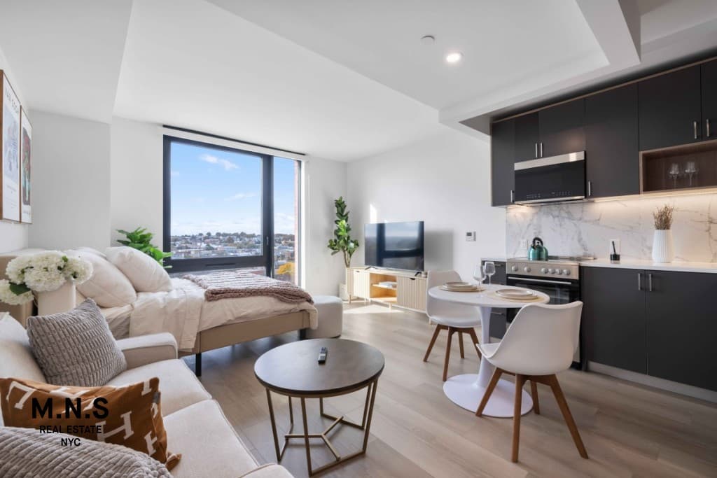 72-01 Queens Boulevard #321, Queens, NY 11377 1