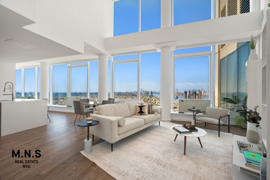 22-44 Jackson Ave #PH04, Queens, NY 11101 1