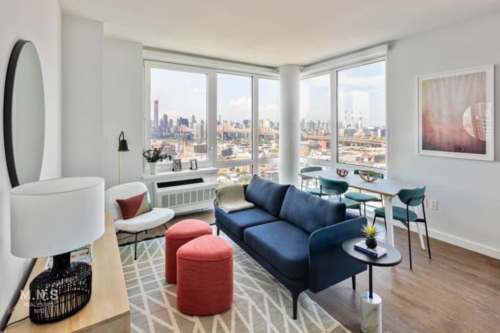 22-44 Jackson Avenue #2201, Queens, NY 11101 1