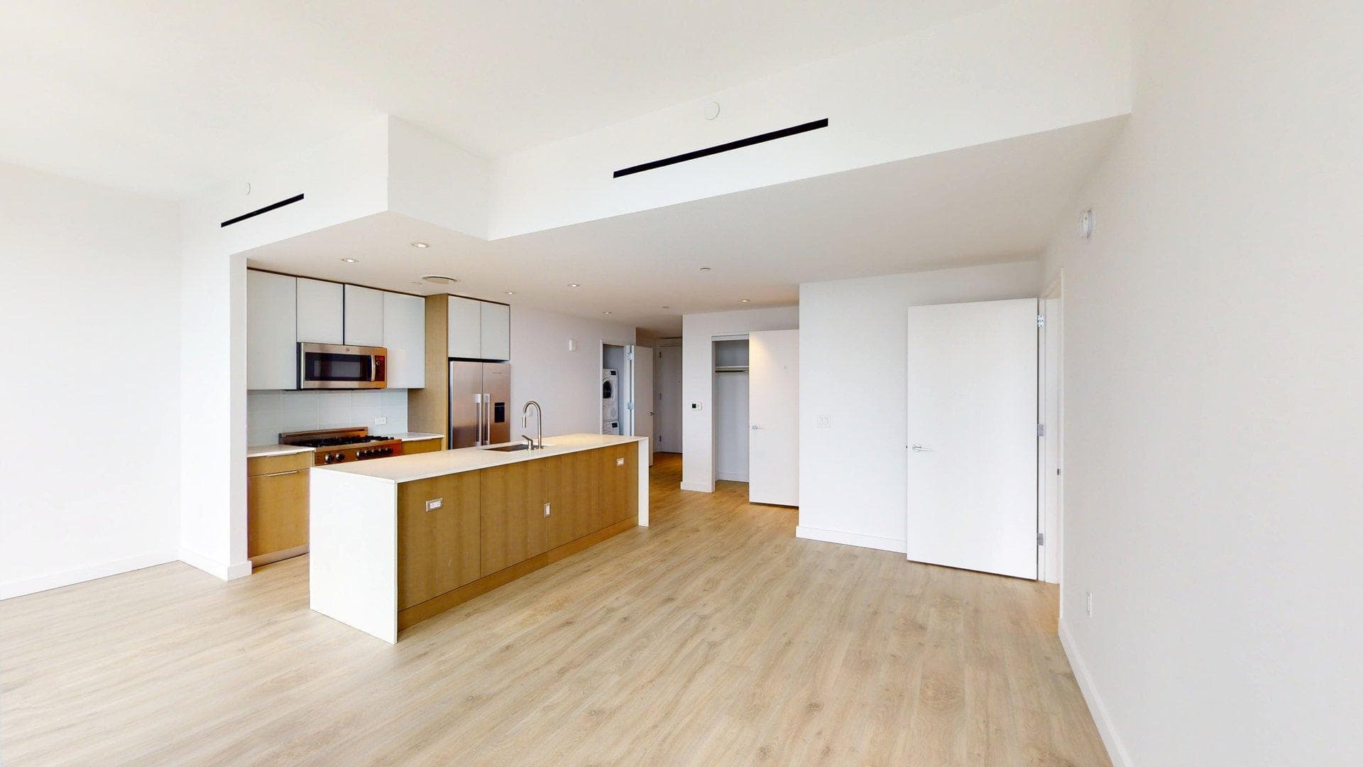 242 West 53 Street #63-B, Manhattan, NY 10019