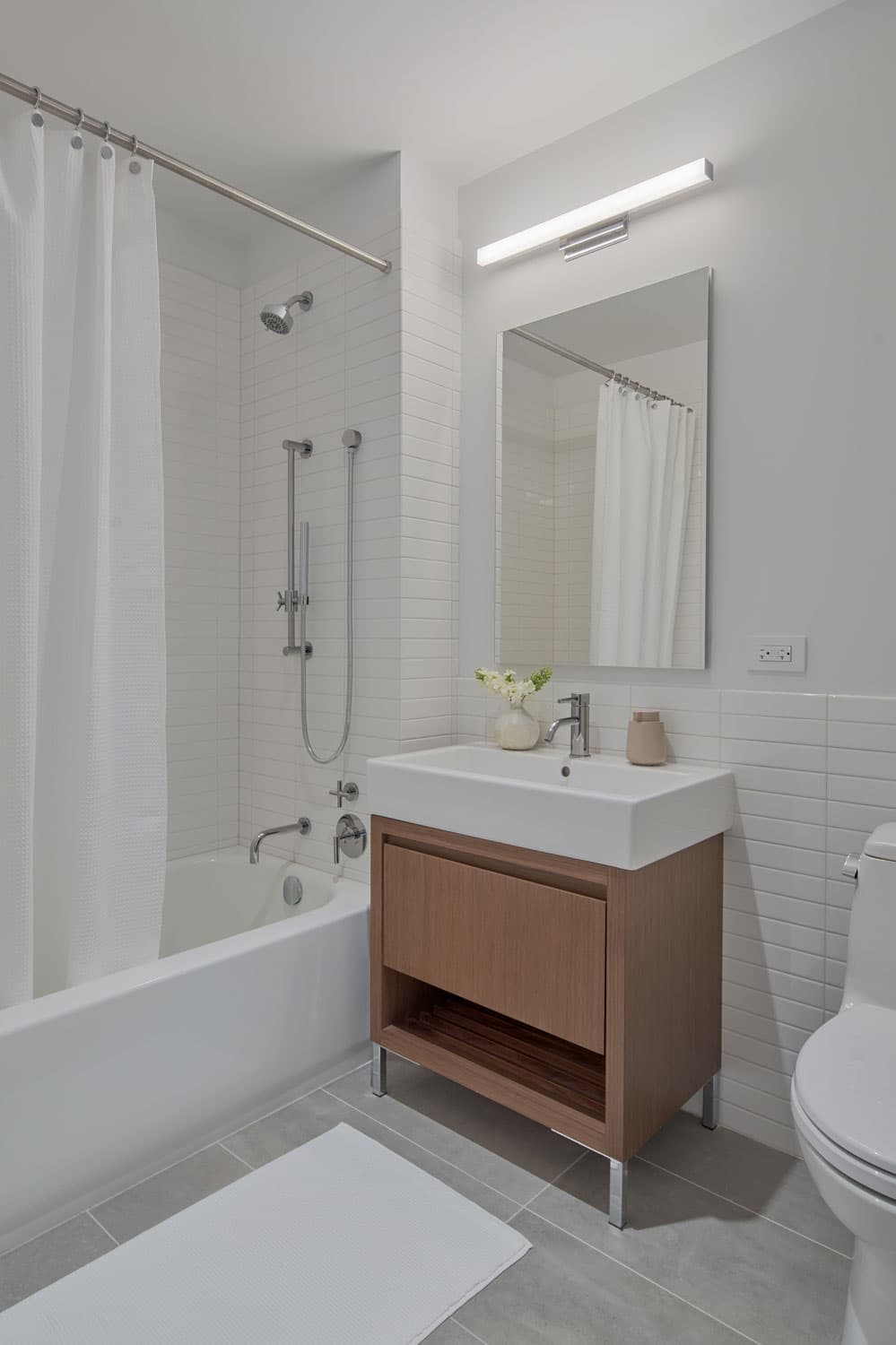 One Domino Square 5 South 5 Street #304, Brooklyn, NY 11249 1