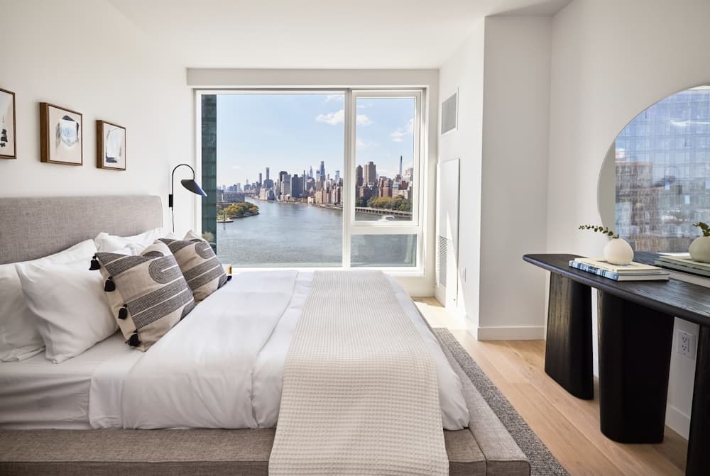 20 Halletts Point #812, Queens, NY 11102 1