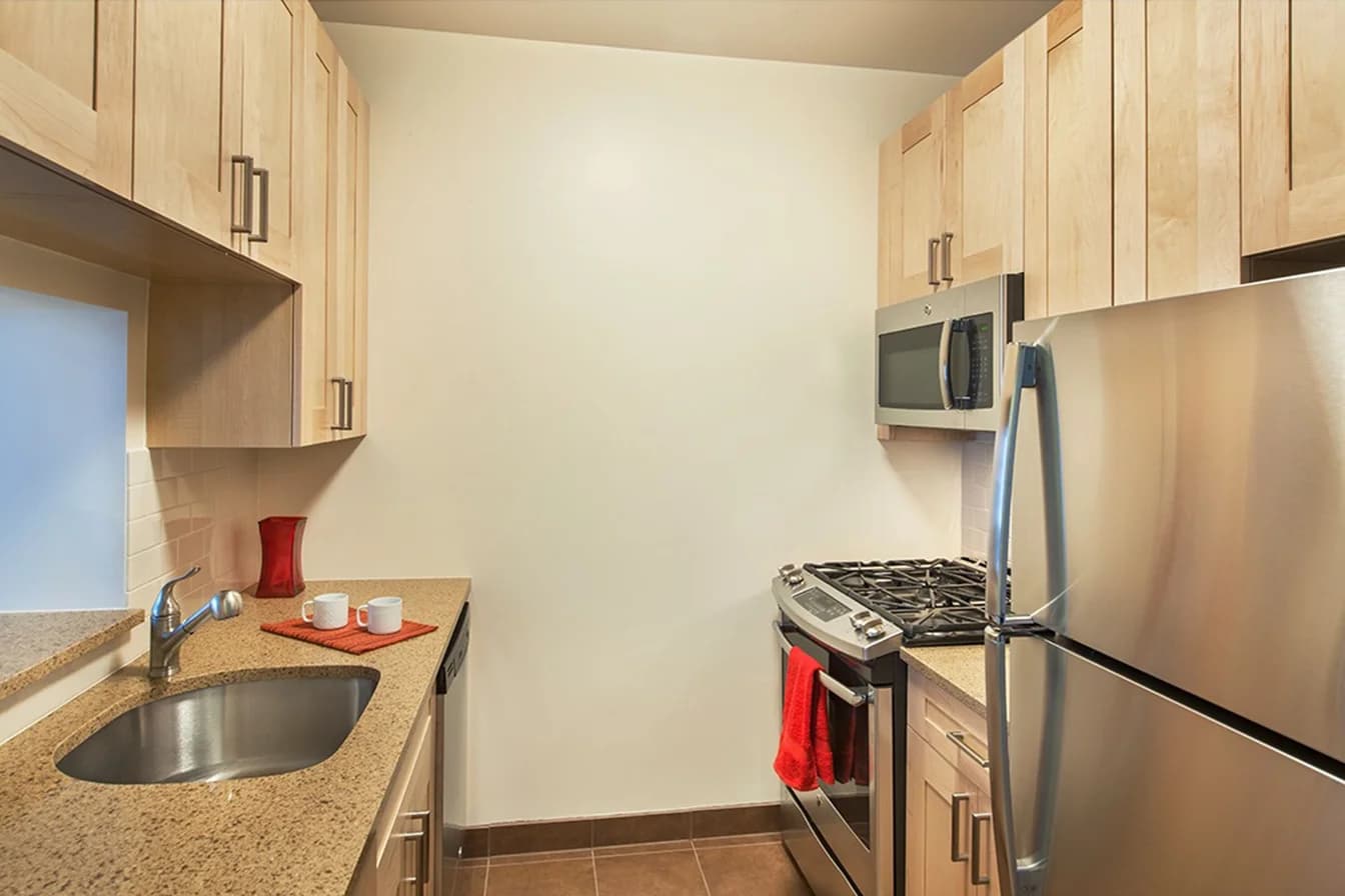 21 West Street #19G, Manhattan, NY 10006 apartment_kitchen 1