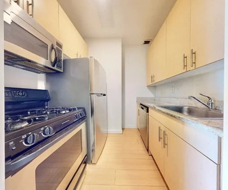 90W 90 Washington Street #17B, Manhattan, NY 10006 apartment_kitchen 1