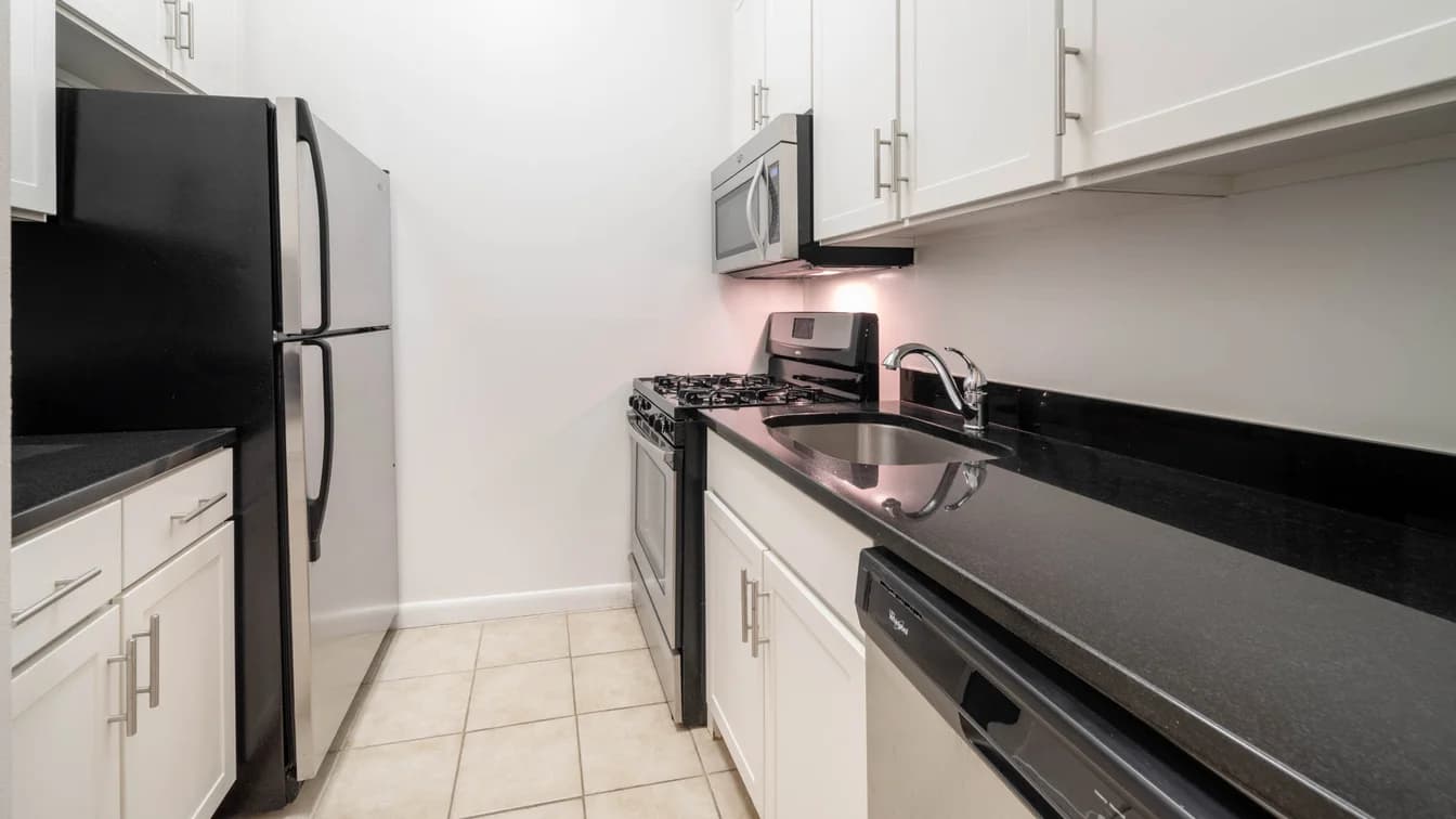 71 Broadway Apartments 71 Broadway #013J, Manhattan, NY 10006 apartment_kitchen 1