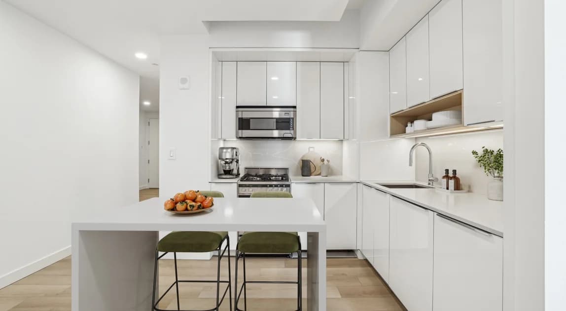 20 Broad Street #0820, Manhattan, NY 10005 apartment_kitchen 1