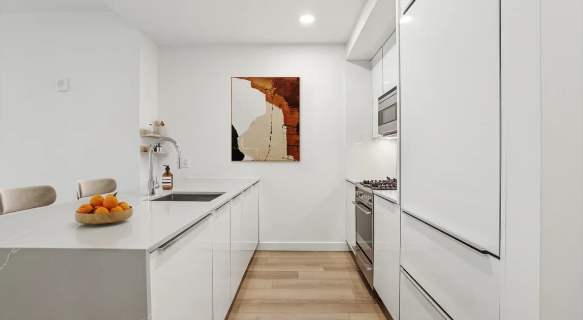20 Broad Street #1219, Manhattan, NY 10005 apartment_kitchen 1