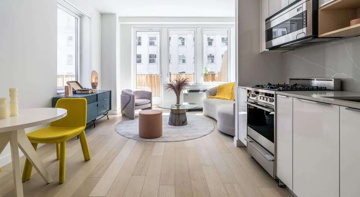 20 Broad Street #2117, Manhattan, NY 10005 apartment_living_room 1