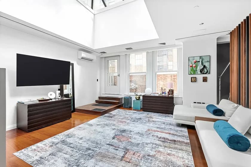 55 Wall Street #PH-942, Manhattan, NY 10005 apartment_living_room 1