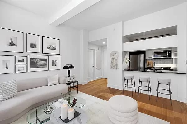 63 Wall Street Apartments 63 Wall Street #705, Manhattan, NY 10005 apartment_living_room 1