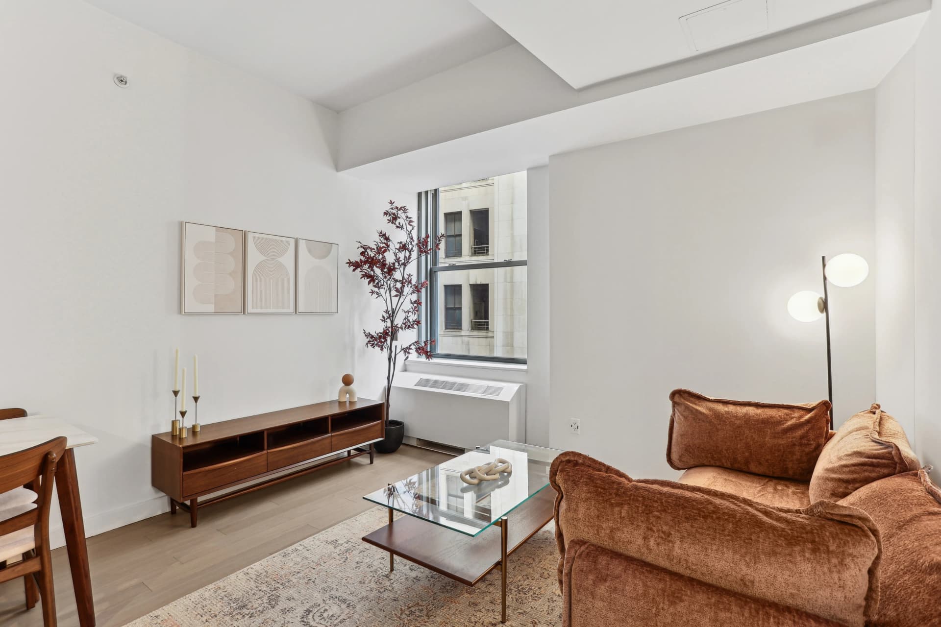Twenty Exchange 20 Exchange Place #20X1606, Manhattan, NY 10005 apartment_living_room 1