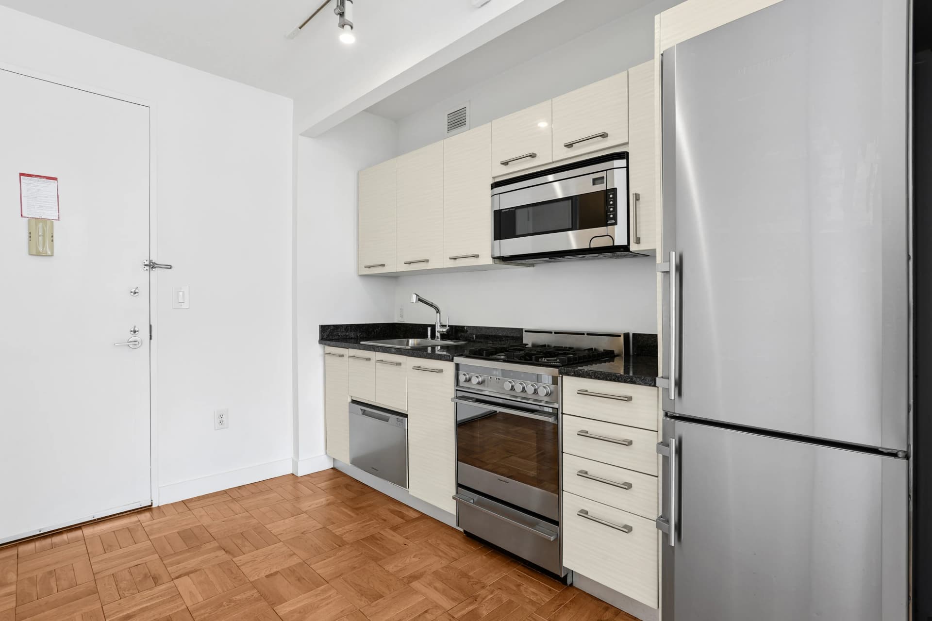 Twenty Exchange 20 Exchange Place #2504, Manhattan, NY 10005 apartment_kitchen 1