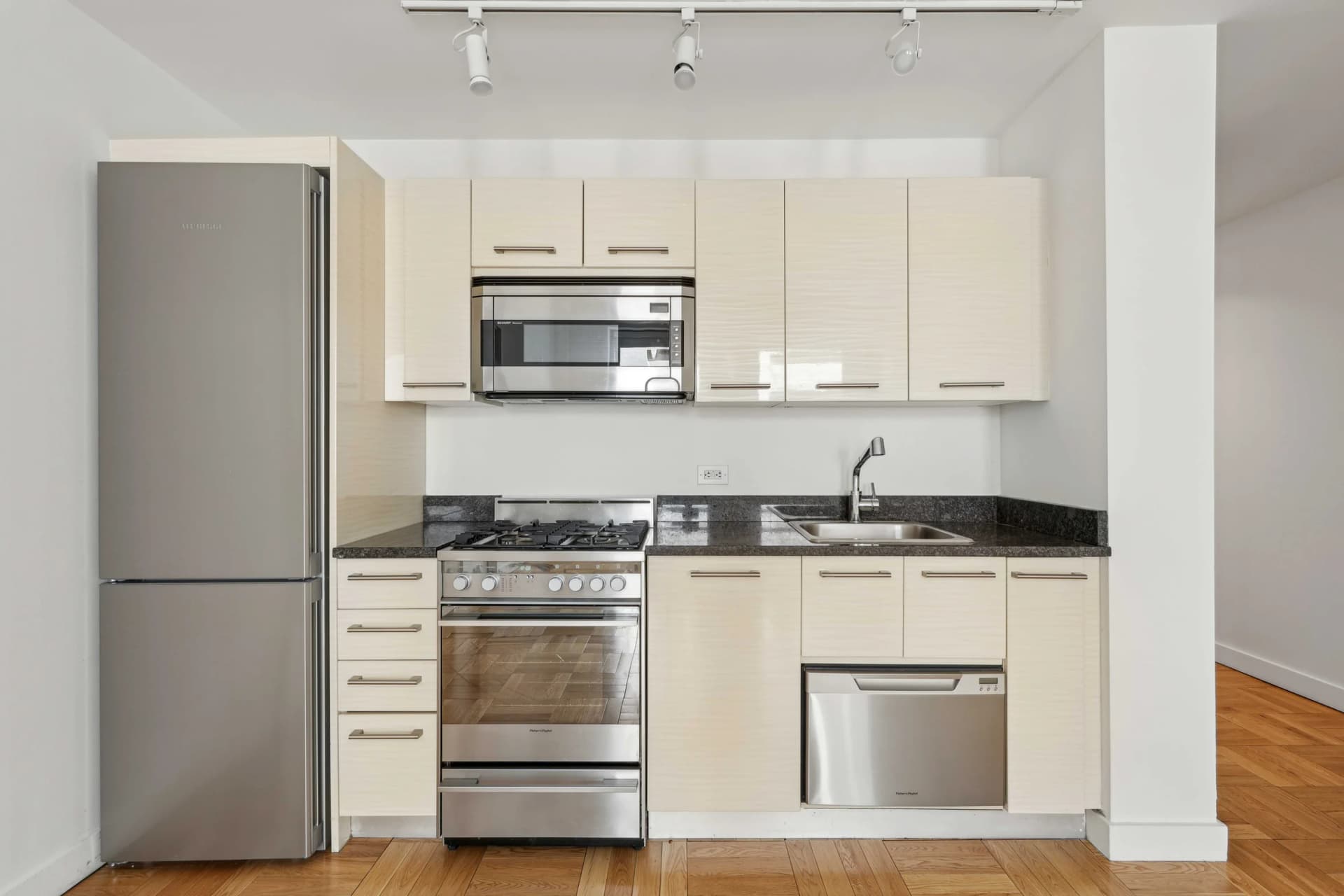 20 Exchange Place #717, Manhattan, NY 10005 - Image 1