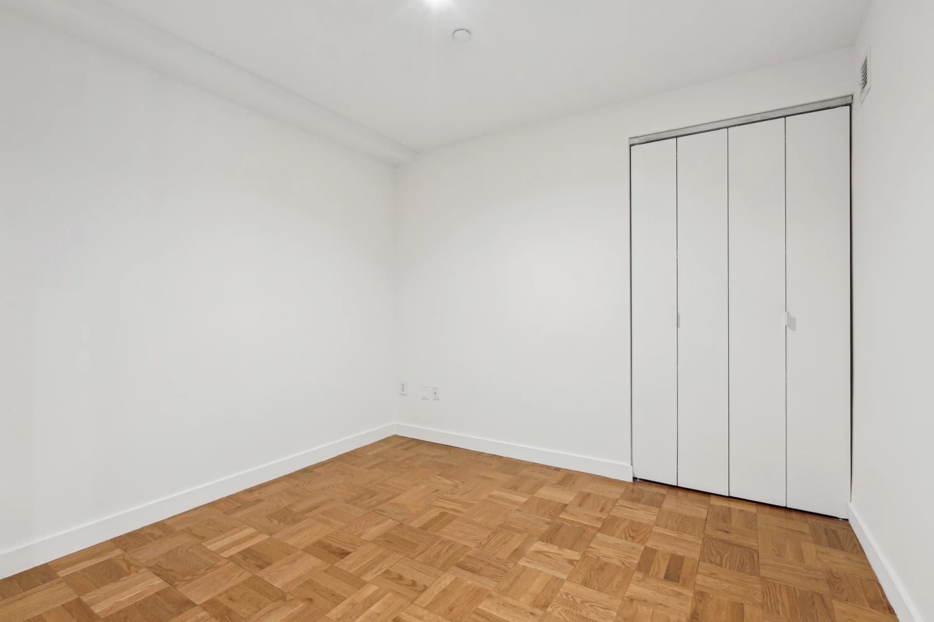 20 Exchange Place #824 - 20X, Manhattan, NY 10005