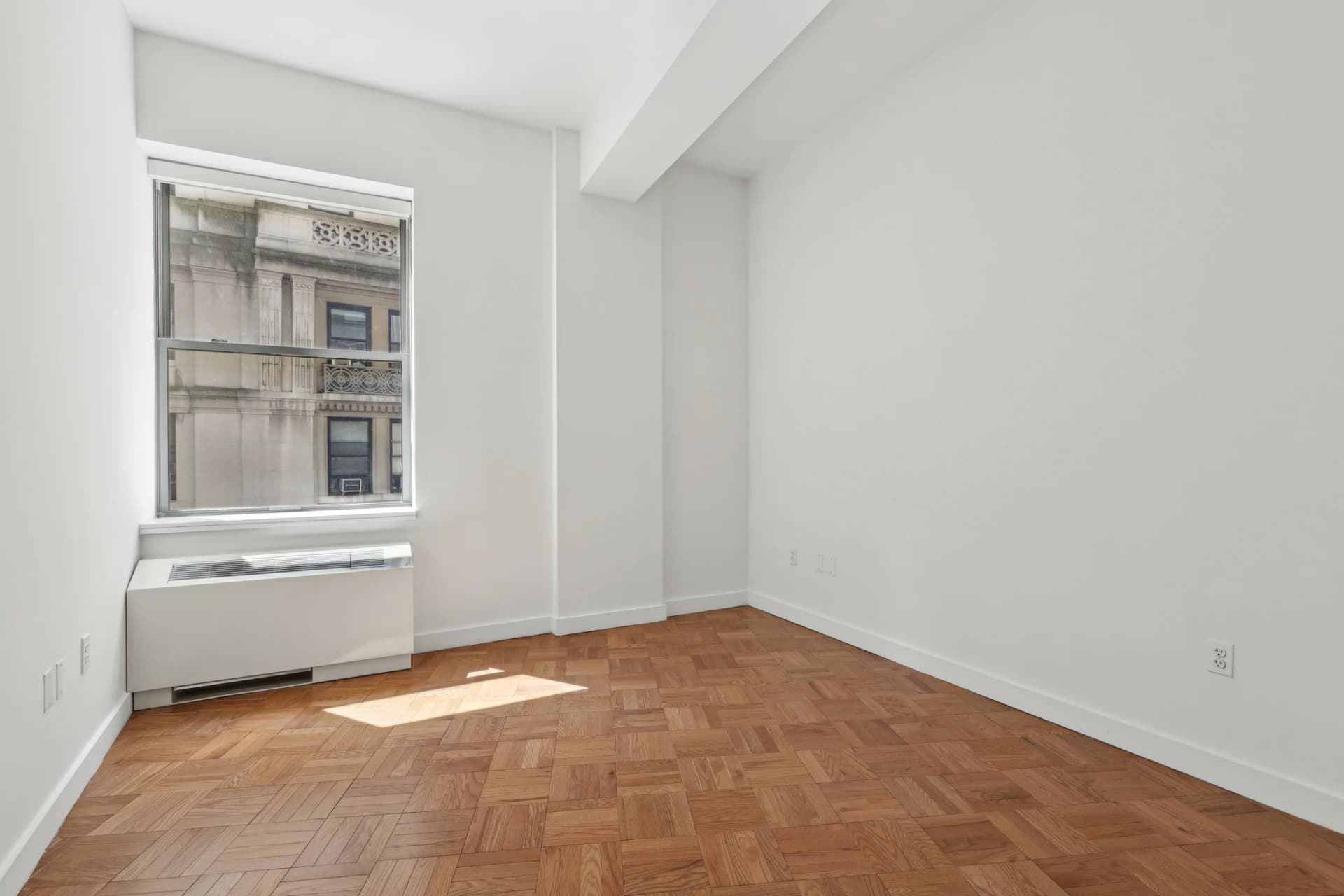 20 Exchange Place #824 - 20X, Manhattan, NY 10005