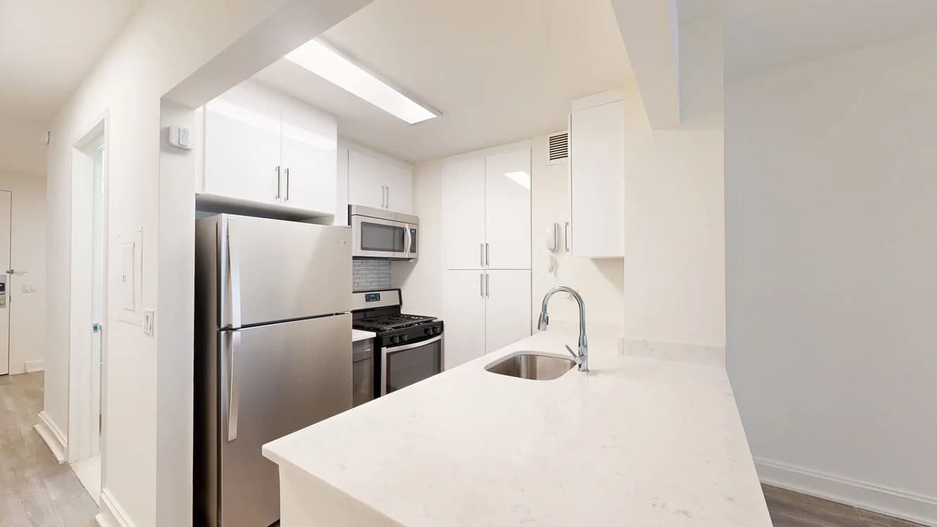 10 Hanover Square #08V, New York, NY 10005 apartment_kitchen 1