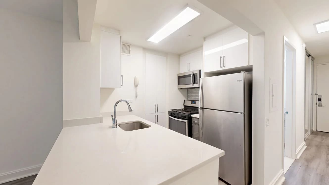 10 Hanover Square #12N, New York, NY 10005 apartment_kitchen 1