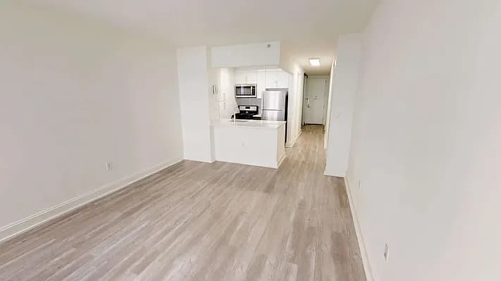 10 Hanover Square #21X, New York, NY 10005 apartment_living_room 1
