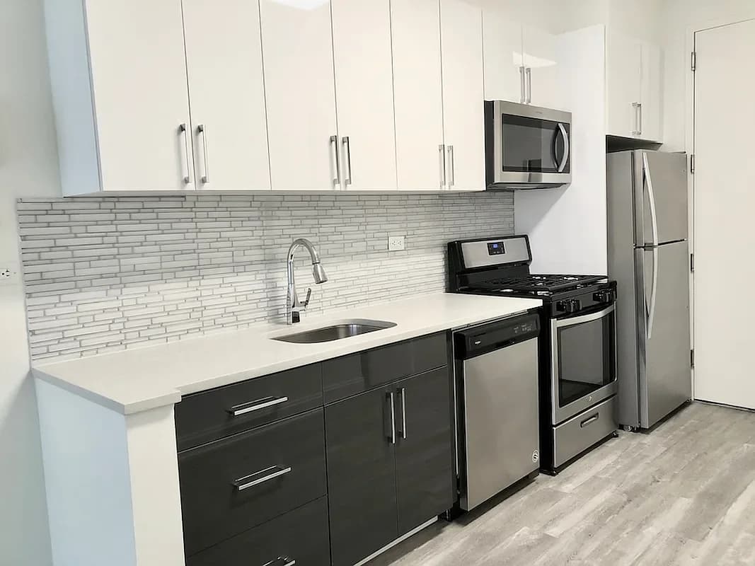 10 Hanover Square #23H, New York, NY 10005 apartment_kitchen 1