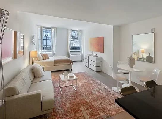 70 Pine Street #0811, New York, NY 10005