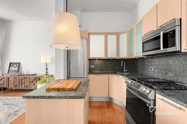 120 Greenwich Street #12-A, Manhattan, NY 10006